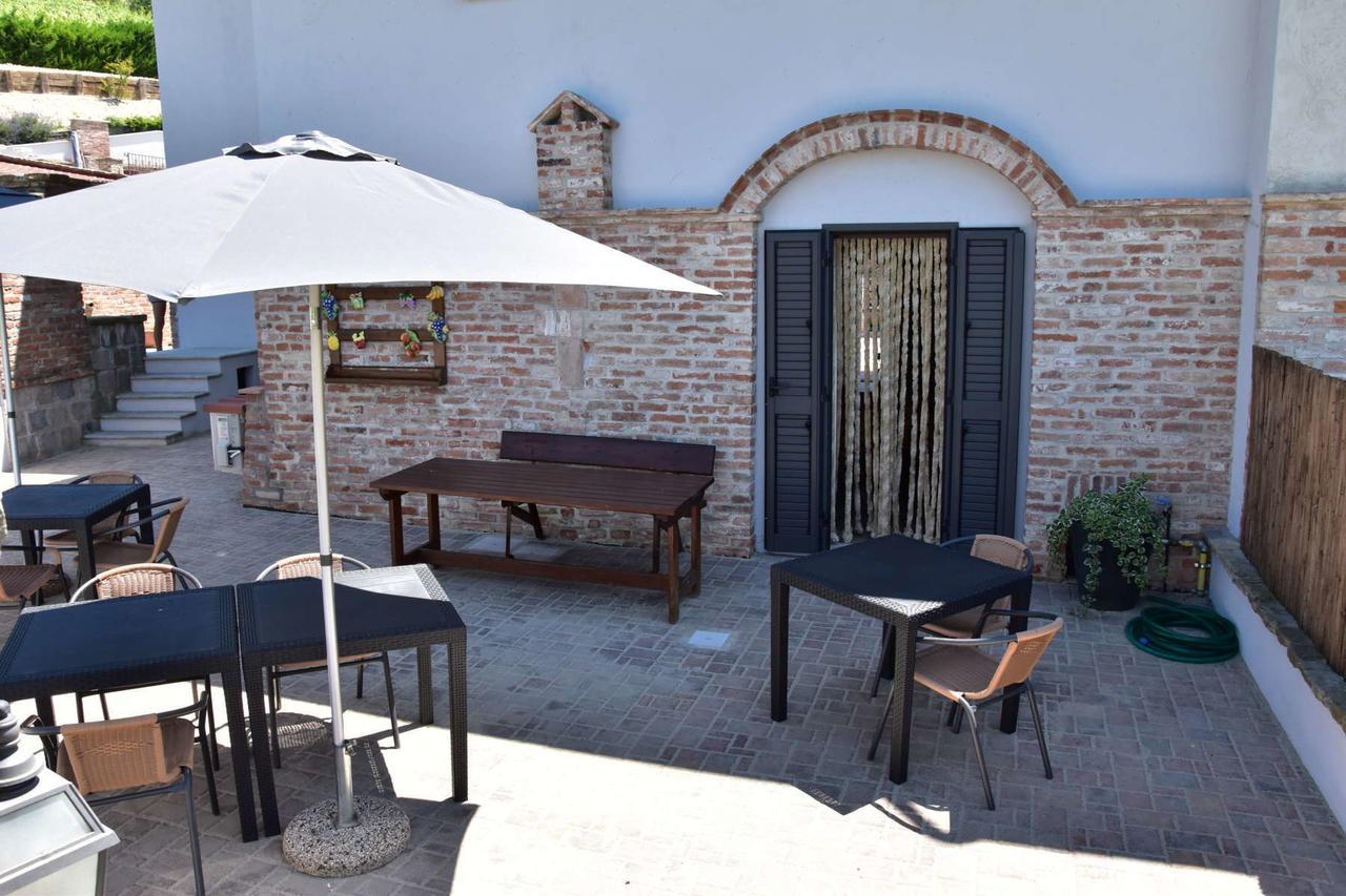 B&B La Dolce Vita Priocca Bagian luar foto