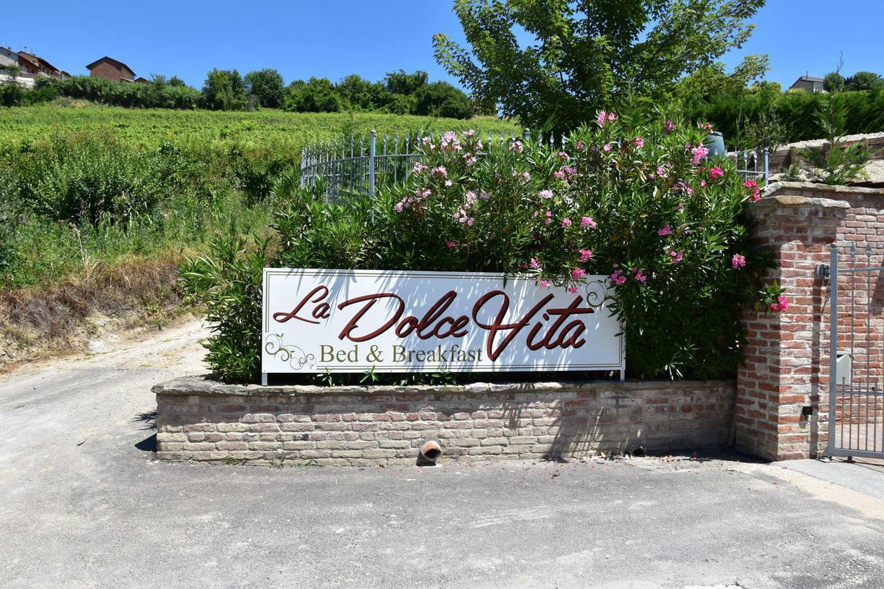 B&B La Dolce Vita Priocca Bagian luar foto